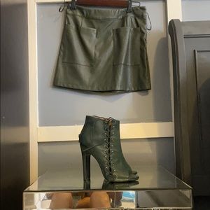 Dark green 6 inch heels